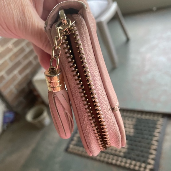 NWOT FOREVER YOUNG ZIP WALLET - Picture 2 of 10